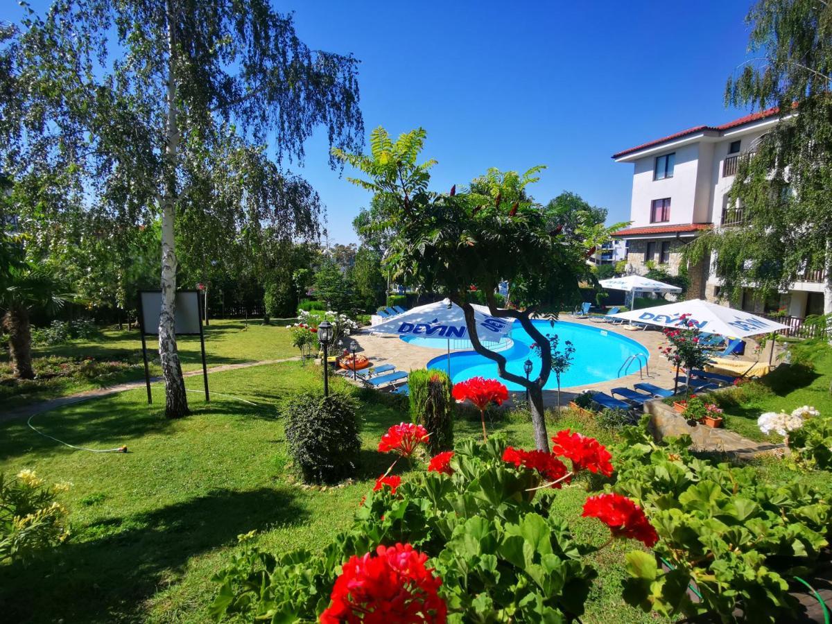Marina Delfin Apartments - Top Location & Pet Friendly Sveti Vlas Eksteriør billede