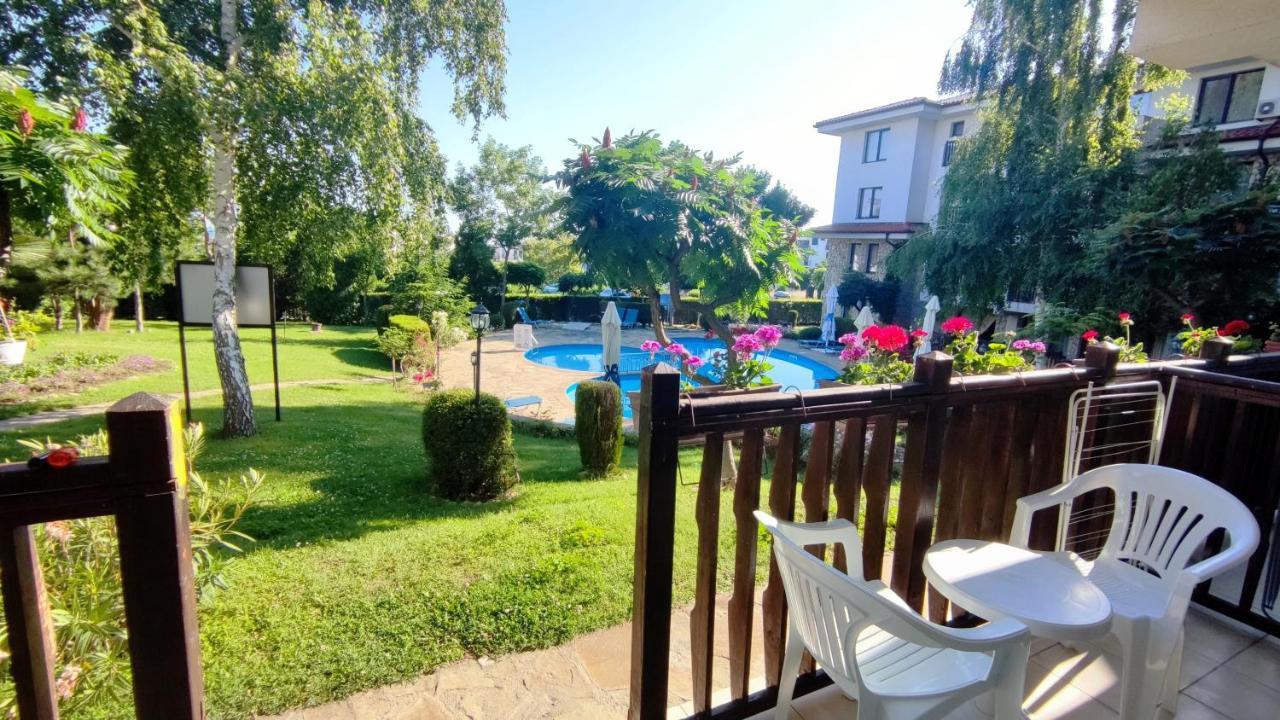 Marina Delfin Apartments - Top Location & Pet Friendly Sveti Vlas Eksteriør billede