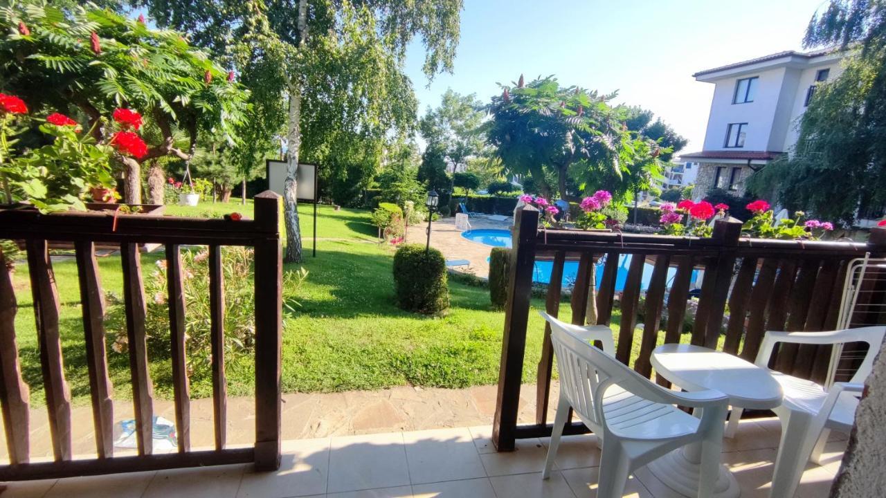 Marina Delfin Apartments - Top Location & Pet Friendly Sveti Vlas Eksteriør billede