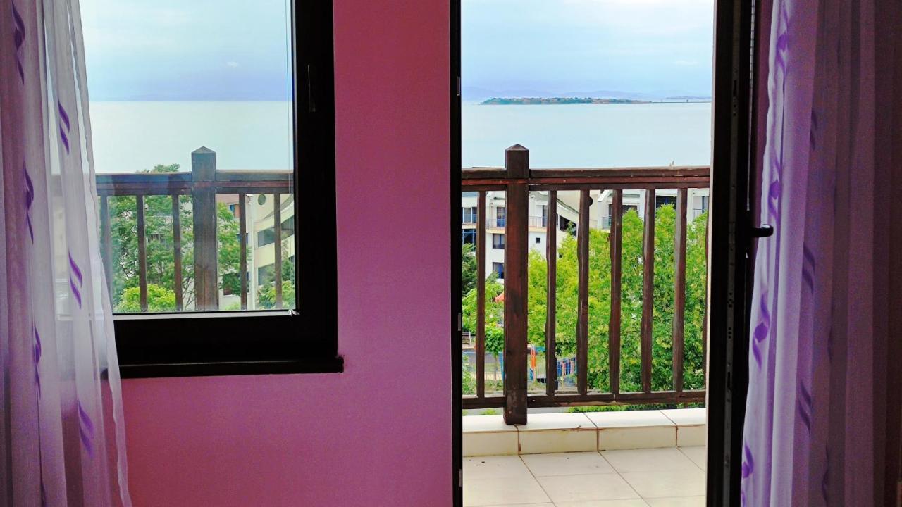 Marina Delfin Apartments - Top Location & Pet Friendly Sveti Vlas Eksteriør billede