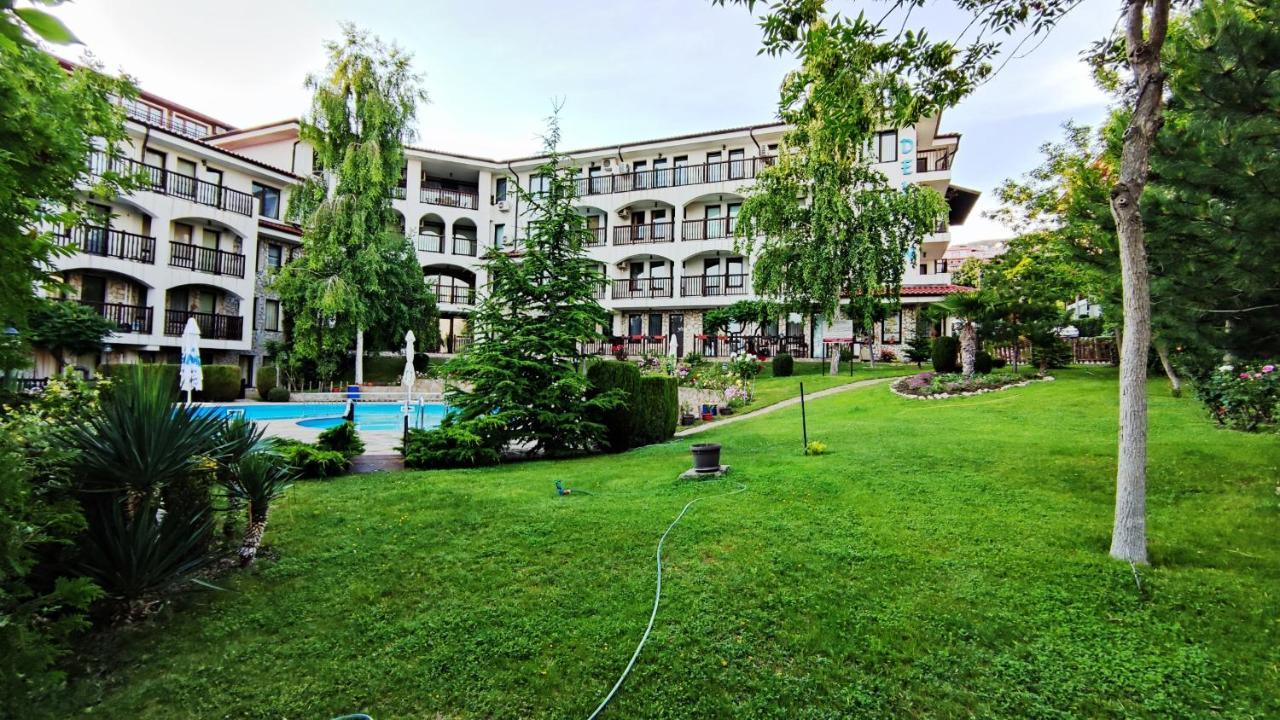 Marina Delfin Apartments - Top Location & Pet Friendly Sveti Vlas Eksteriør billede
