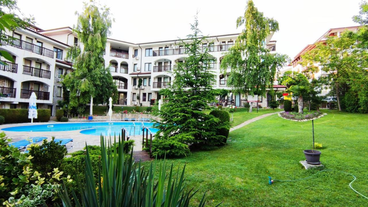 Marina Delfin Apartments - Top Location & Pet Friendly Sveti Vlas Eksteriør billede