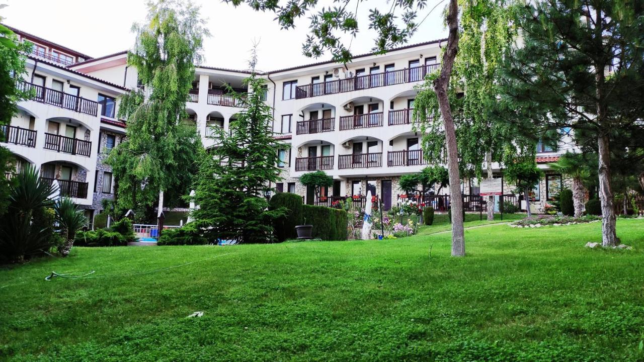 Marina Delfin Apartments - Top Location & Pet Friendly Sveti Vlas Eksteriør billede