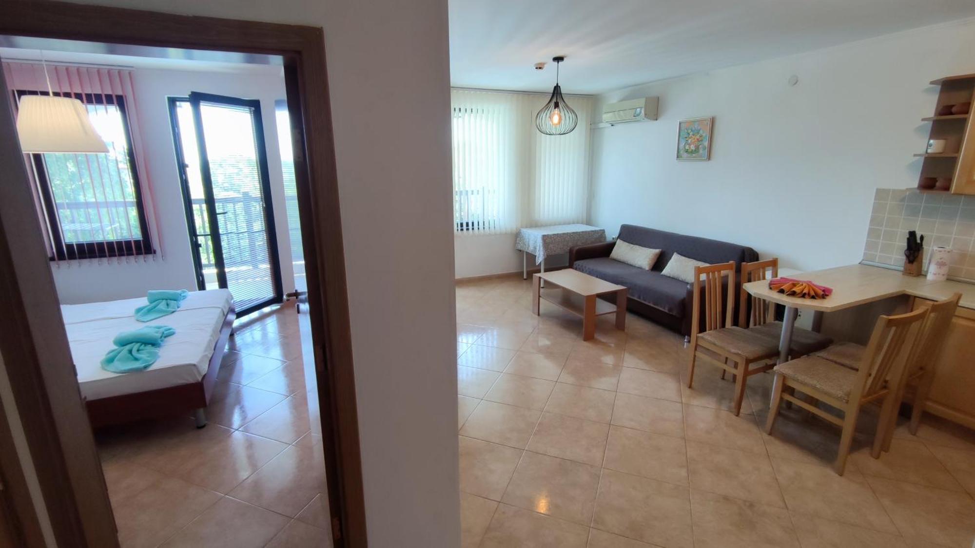 Marina Delfin Apartments - Top Location & Pet Friendly Sveti Vlas Eksteriør billede