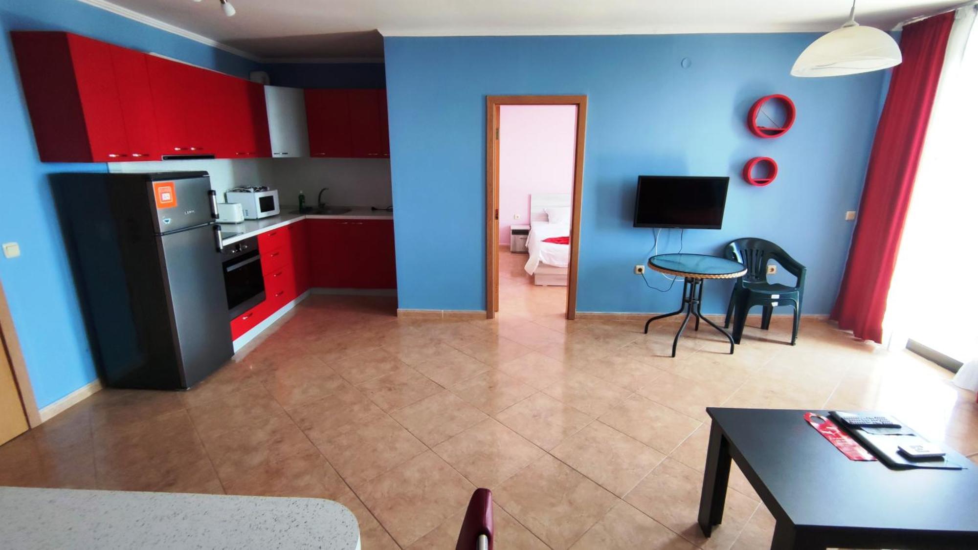 Marina Delfin Apartments - Top Location & Pet Friendly Sveti Vlas Eksteriør billede