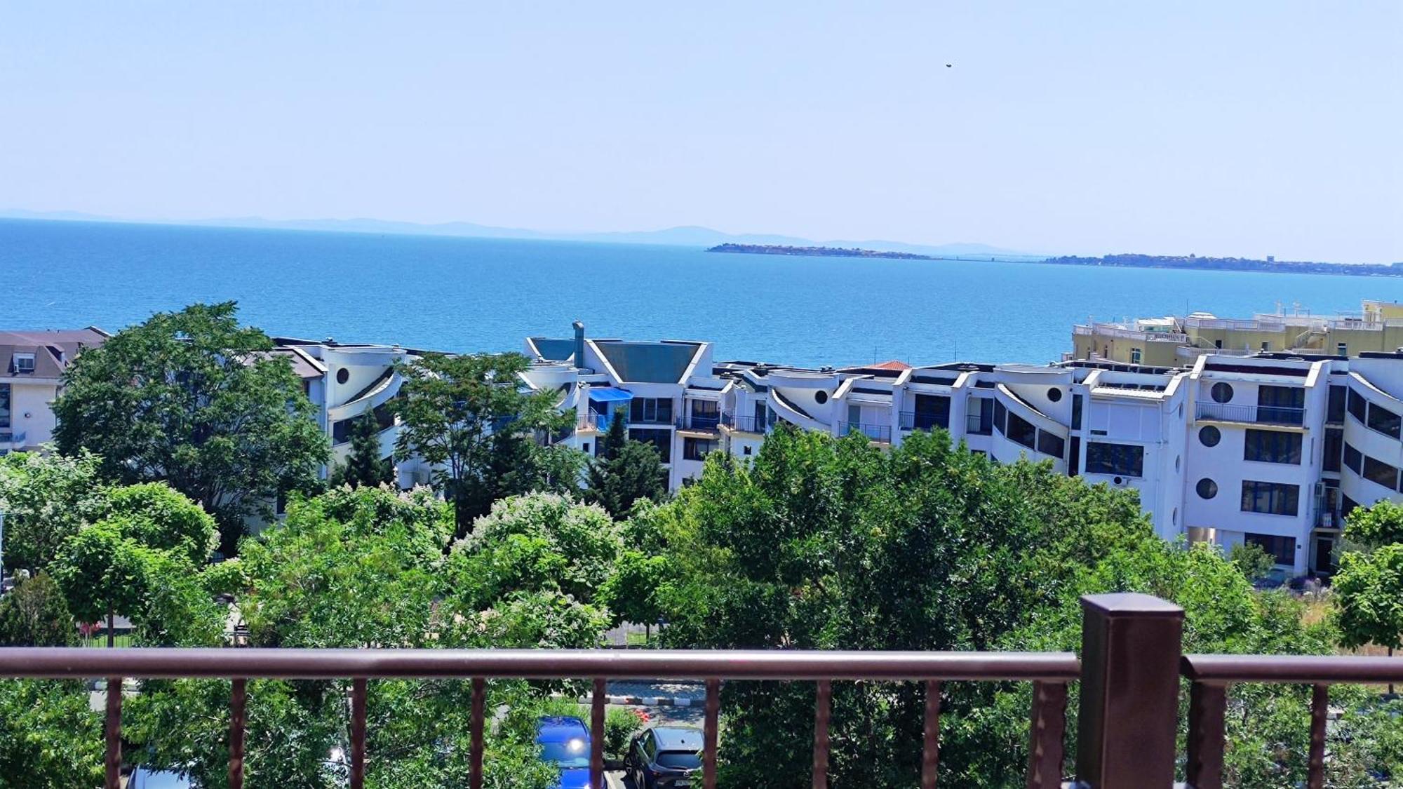 Marina Delfin Apartments - Top Location & Pet Friendly Sveti Vlas Eksteriør billede