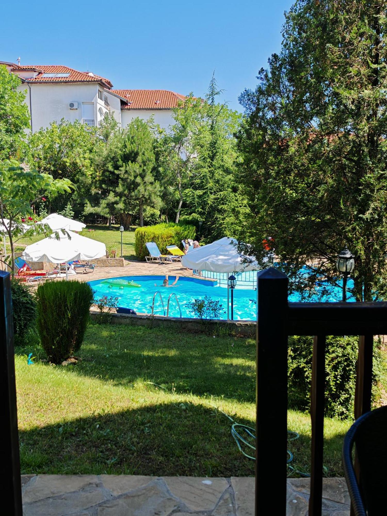 Marina Delfin Apartments - Top Location & Pet Friendly Sveti Vlas Eksteriør billede