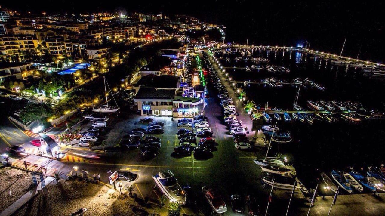 Marina Delfin Apartments - Top Location & Pet Friendly Sveti Vlas Eksteriør billede