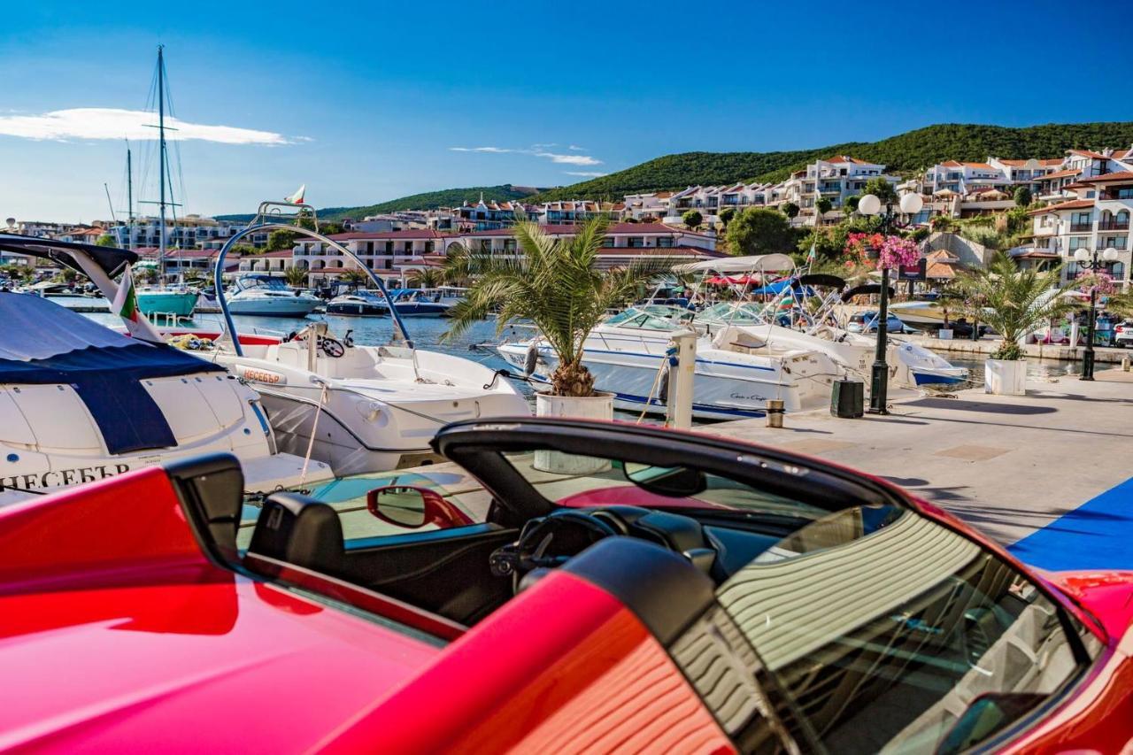 Marina Delfin Apartments - Top Location & Pet Friendly Sveti Vlas Eksteriør billede